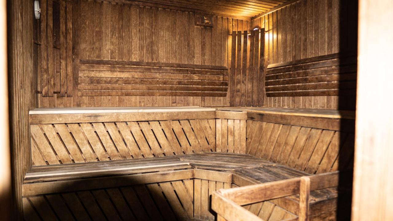 Fox Hostel Almaty Exterior photo